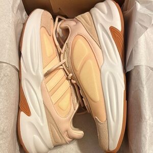 Adidas Women's Light Peach Running Shoes